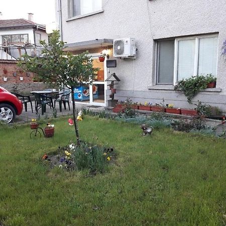 Владимировата Къща Kalofer Extérieur photo