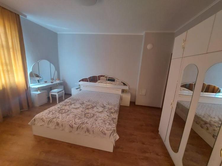 Владимировата Къща Kalofer Extérieur photo